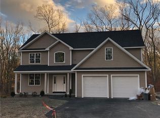 697 County St, Seekonk, MA 02771