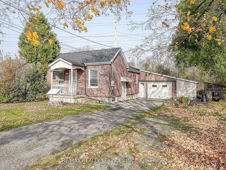 24 Norlan Ave — Photo 3