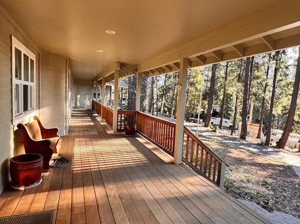 3268 York Ct, Pollock Pines, CA 95726