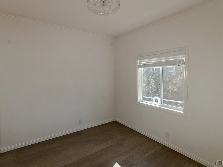 1336 La Crescenta Dr #1 — Photo 20