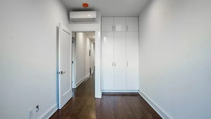 Rented by Compass | media 13
