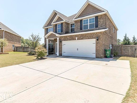 5th image of 208 Black Hawk Ln