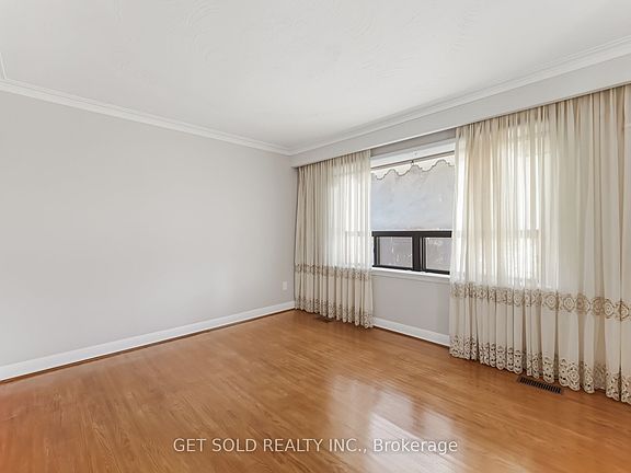 5th image of 60 Erie St