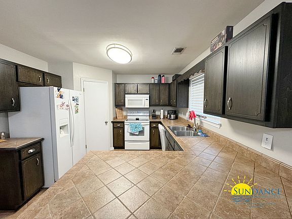 4th image of 322 Brookwood Blvd