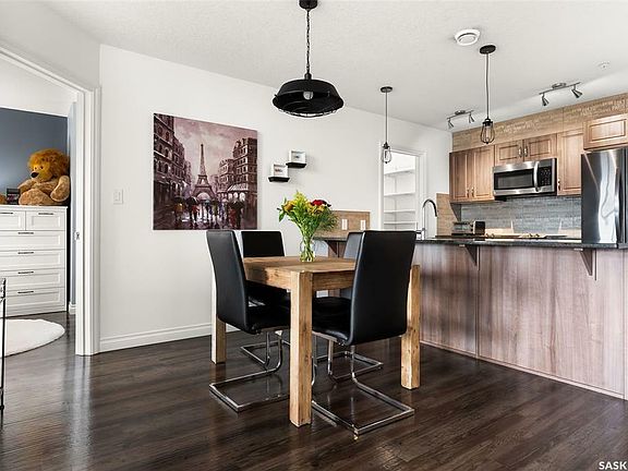 5th image of 5303 Universal Cres #410