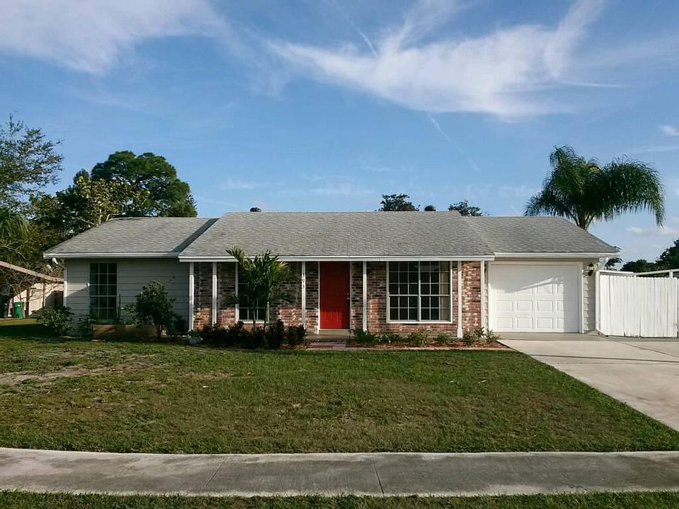 1st image of 393 NE Camelot Drive