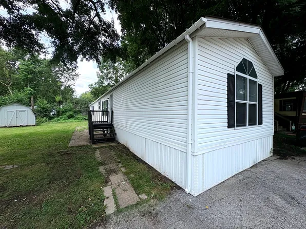 2824 Palace Dr #111, Indianapolis, IN 46241