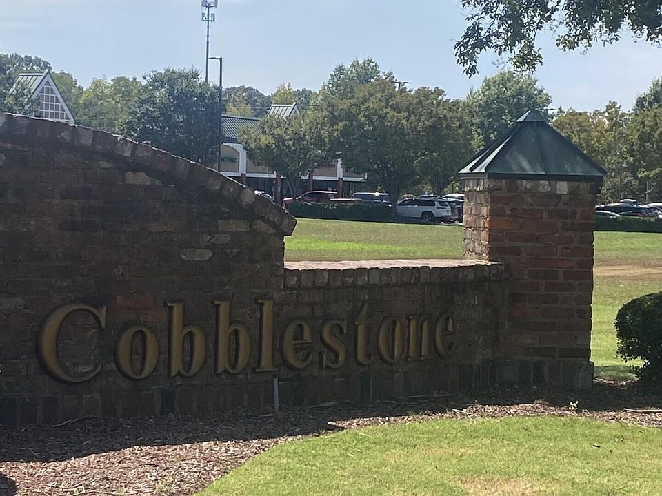 2nd image of Cobblestone Blvd