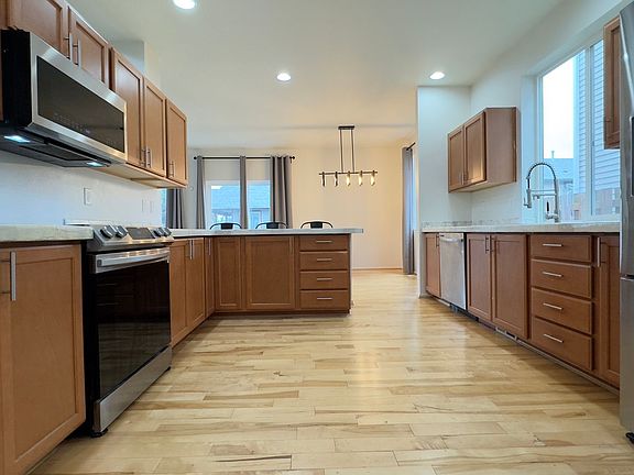 4th image of 731 Fenway Ln SW