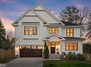 4625 41st St N, Arlington, VA 22207