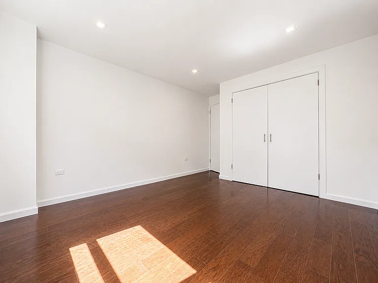 150 W 225th St #2D — Photo 11