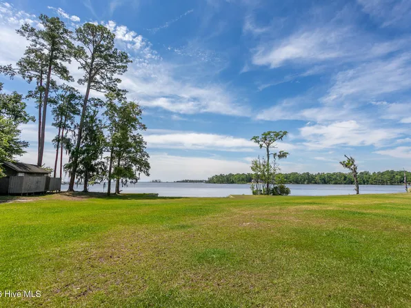 6 Beech Point Blvd, Hertford, NC 27944