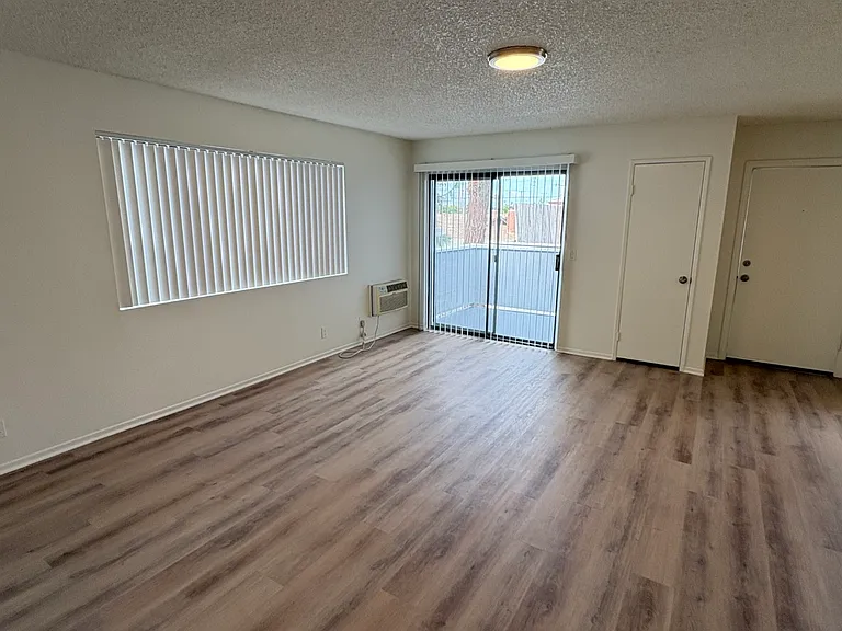 1210 S Sharon Cir #17 — Photo 15