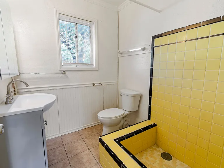 3715 E Glenn St — Photo 12