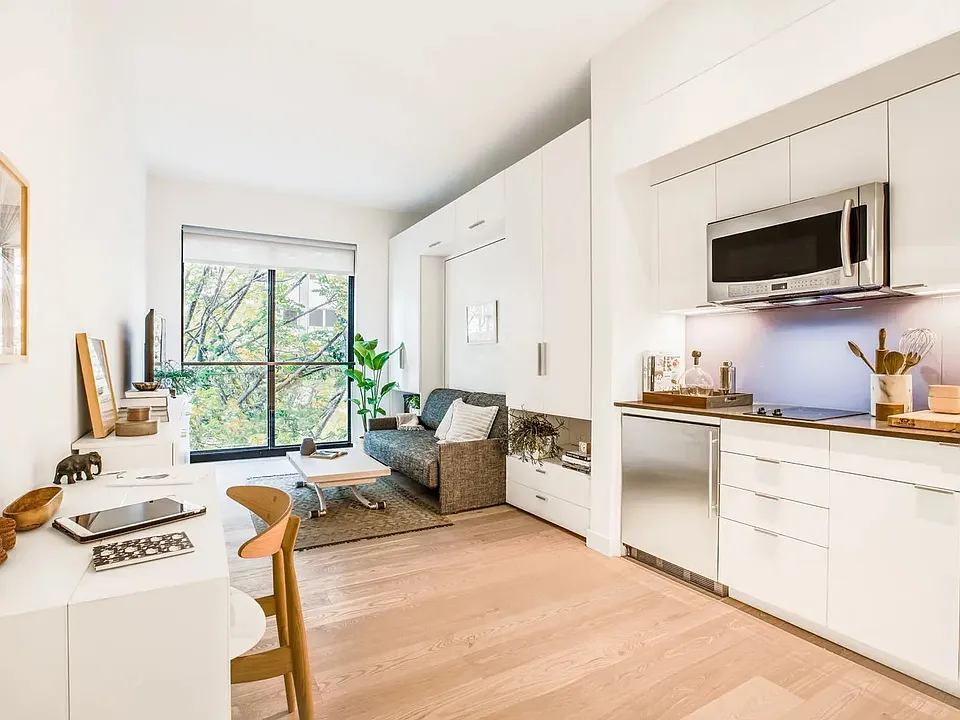 335 E 27th St #8B