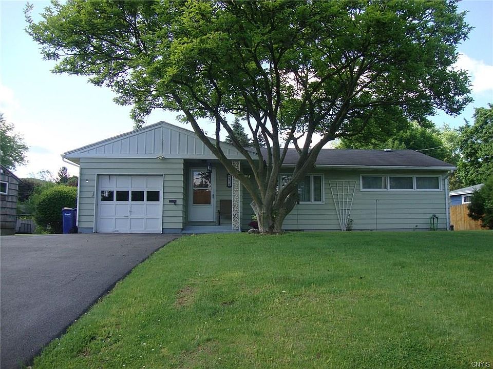1st image of 209 Kimberly Dr W
