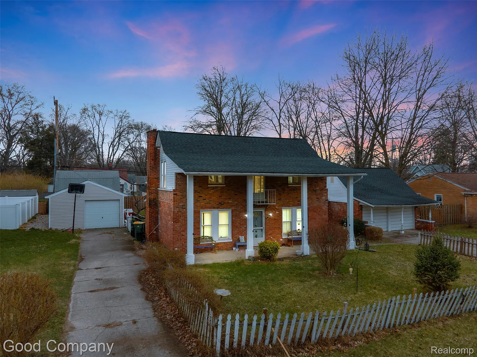 21560 Collingham Ave photo 1