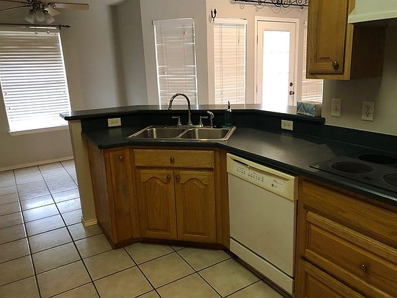 5th image of 1006 Wildwood Trl