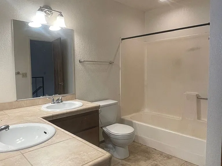 1185 Lancers Ln — Photo 18