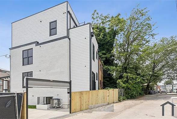 636 Edgewood St NE #B — Photo 10