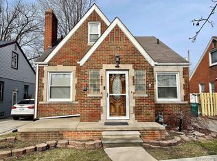 934 Highland Ave, Lincoln Park, MI 48146