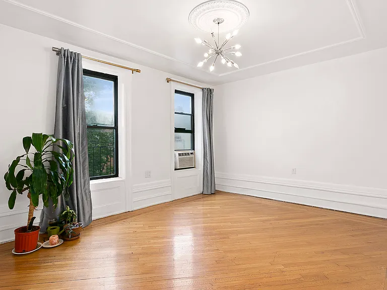 15 Butler Pl #3B — Photo 1
