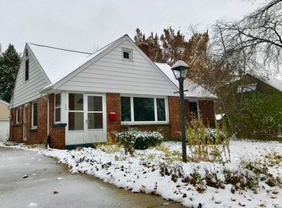 225 N 90th St, Milwaukee, WI 53226