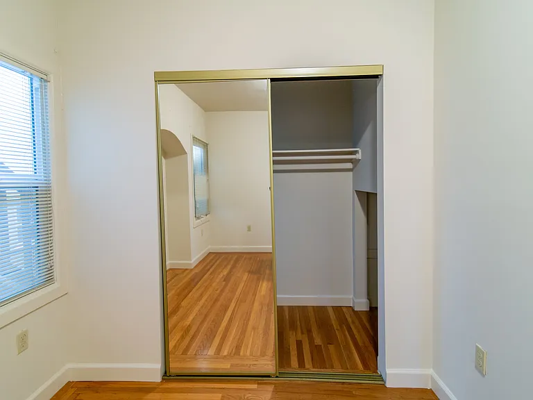 845 Warfield Ave — Photo 19
