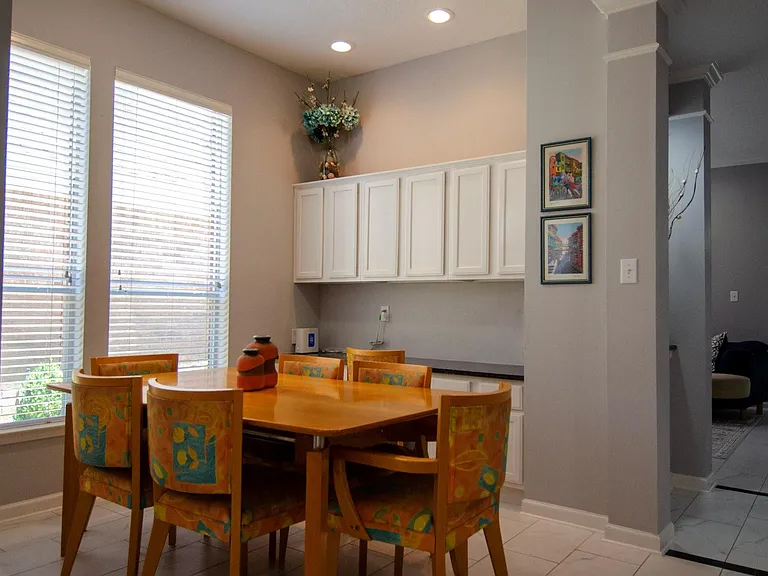 1211 Campton Ct — Photo 19