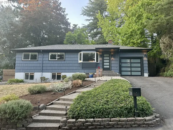 2345 SW Dewitt St, Portland, OR 97239