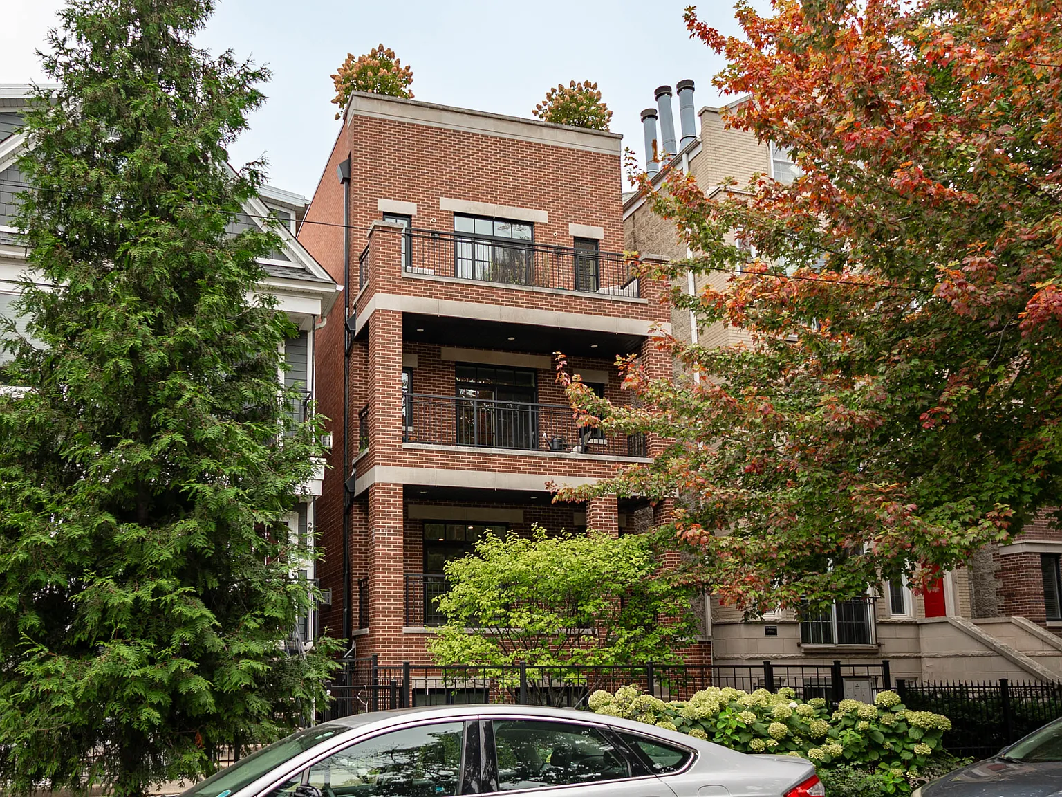 2 bed, 1000 sqft, $6,500 — Photo 1