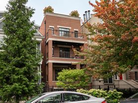 2708 N Wayne Ave, Chicago, IL