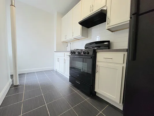 Rented by Premier One Realty LLC | media 1