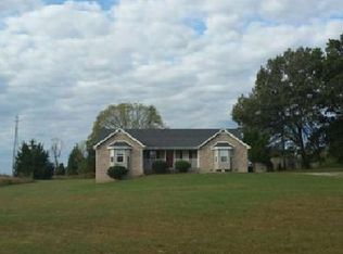 2220 Ogburn Chapel Rd, Woodlawn, TN 37042