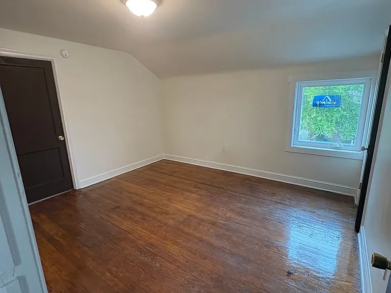 975 Edison St — Photo 14