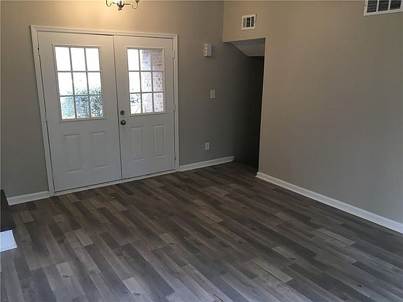 4th image of 3254 Moravia Dr