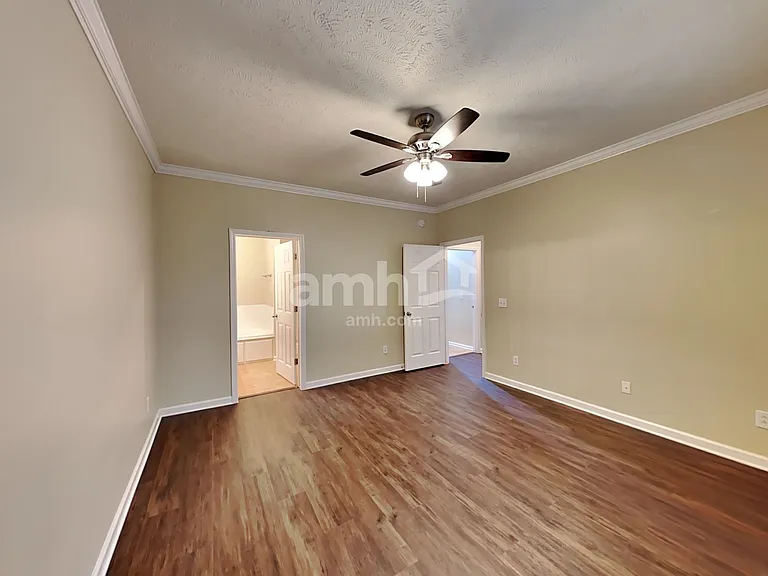 2495 Oak Hill Dr — Photo 10