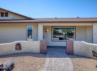 19813 N Signal Butte Cir, Sun City, AZ 85373