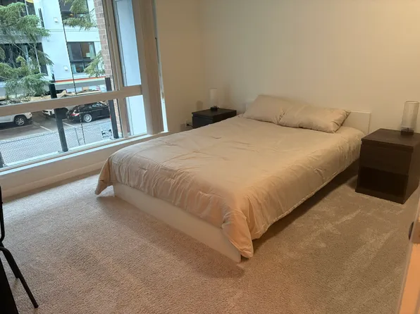 6225 Lake Washington Blvd NE, Kirkland, WA