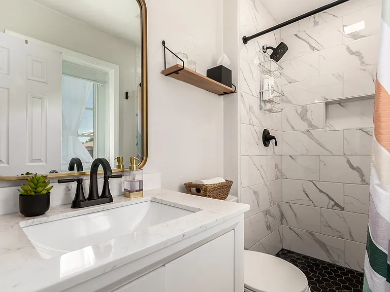 Primary Bedroom Ensuite