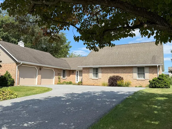 319 Ridge Rd, Annville, PA 17003