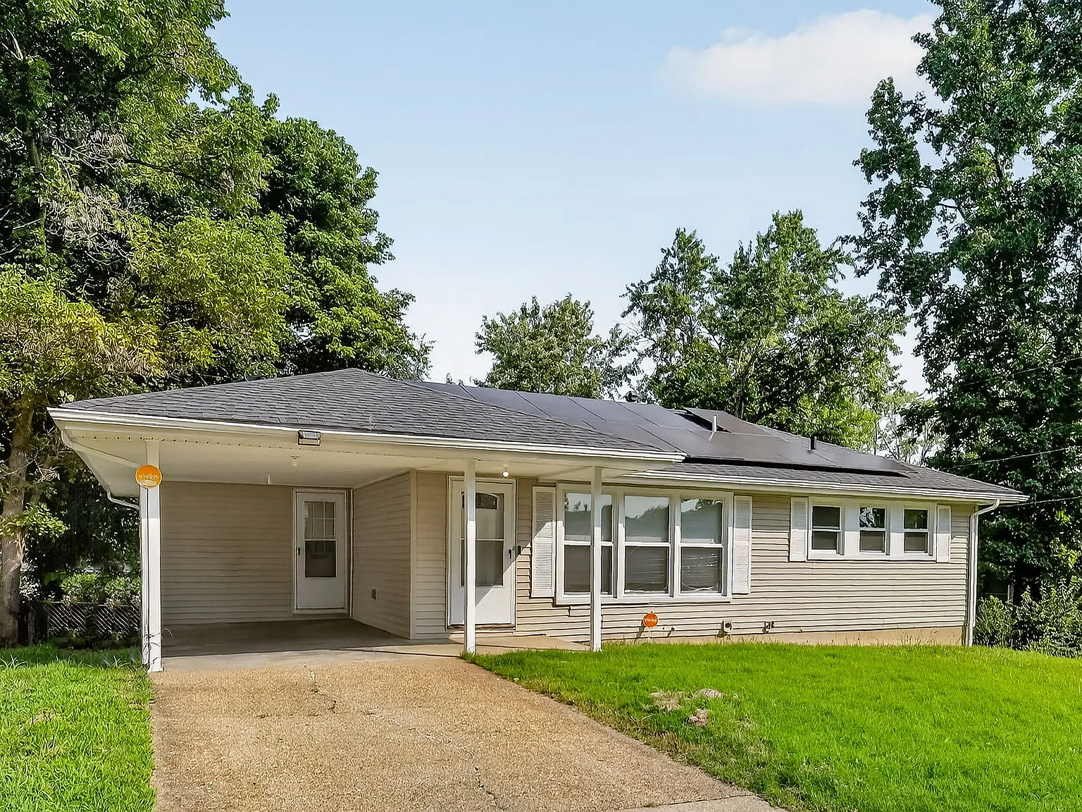 3 bed, 1009 sqft, $1,550 — Photo 3