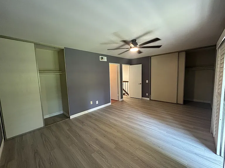 714 Briarwood Ln — Photo 9