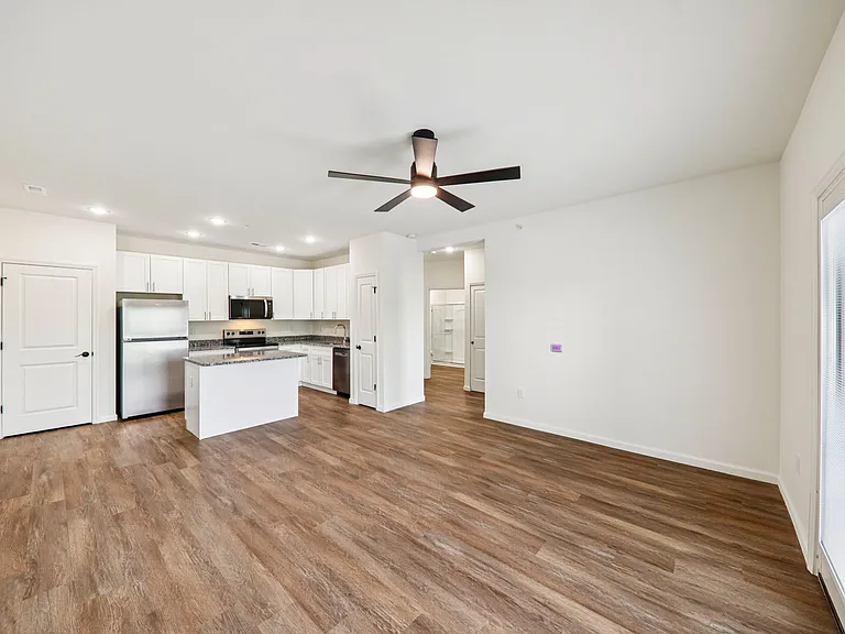 Thornwood Apartments — Photo 29
