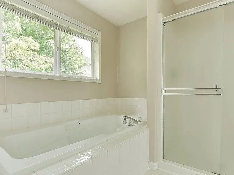 16541 NW Graf St — Photo 20