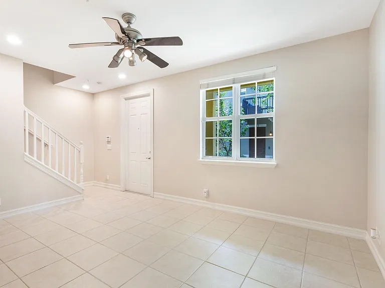 110 W Coda Cir — Photo 13