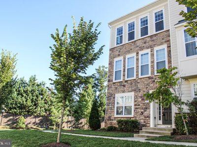 9914 Wood Edge Way, Lanham, MD, 20706