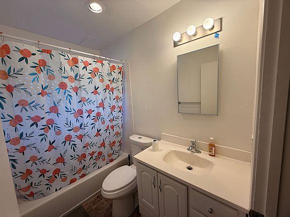 5th image of 447 S E St APT 4