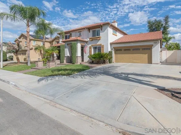 1247 Huckleberry Ln, San Jacinto, CA 92582