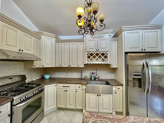 2nd image of 25-24 124th St Floor 2